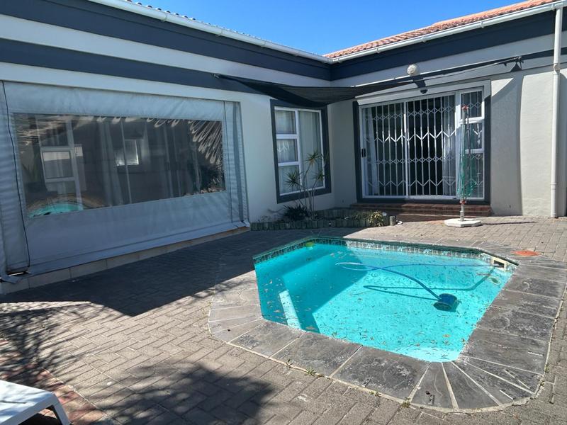 To Let 3 Bedroom Property for Rent in Parklands Western Cape